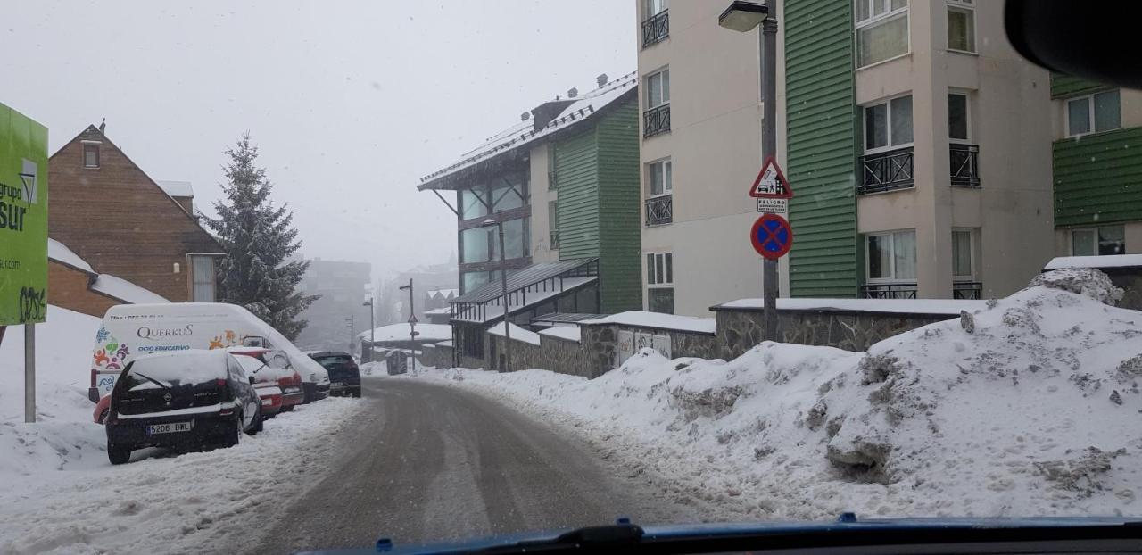 Apartamento Edificio Serraneu. Sierra Nevada. Granada エクステリア 写真