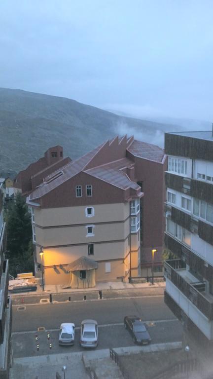 Apartamento Edificio Serraneu. Sierra Nevada. Granada エクステリア 写真