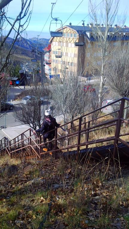 Apartamento Edificio Serraneu. Sierra Nevada. Granada エクステリア 写真