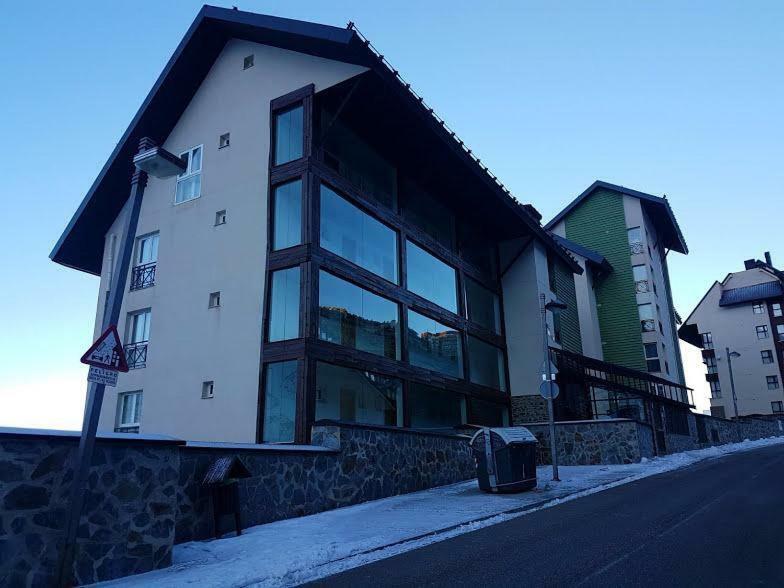 Apartamento Edificio Serraneu. Sierra Nevada. Granada エクステリア 写真